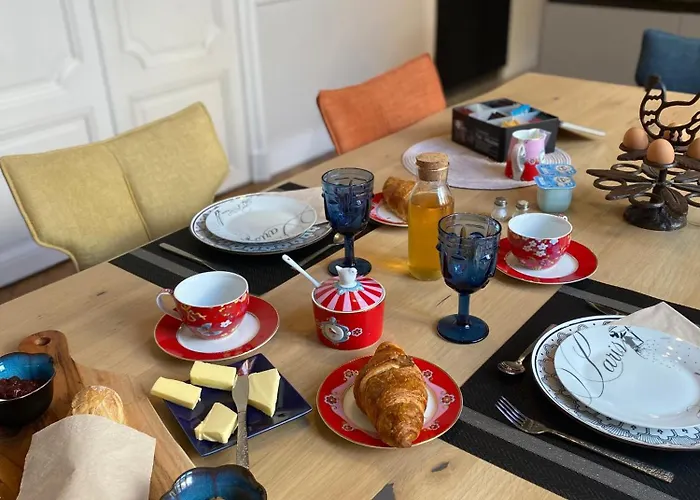 לינה וארוחת בוקר La D Olympe D Hotes Au Coeur De La Cite Historique