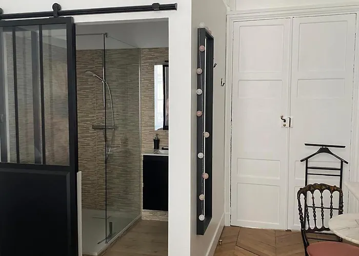 La D Olympe D Hotes Au Coeur De La Cite Historique לינה וארוחת בוקר מונטובן