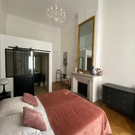 La D Olympe D Hotes Au Coeur De La Cite Historique Montauban